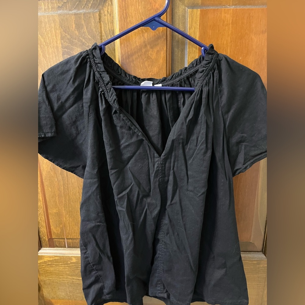 Black short sleeve blouse